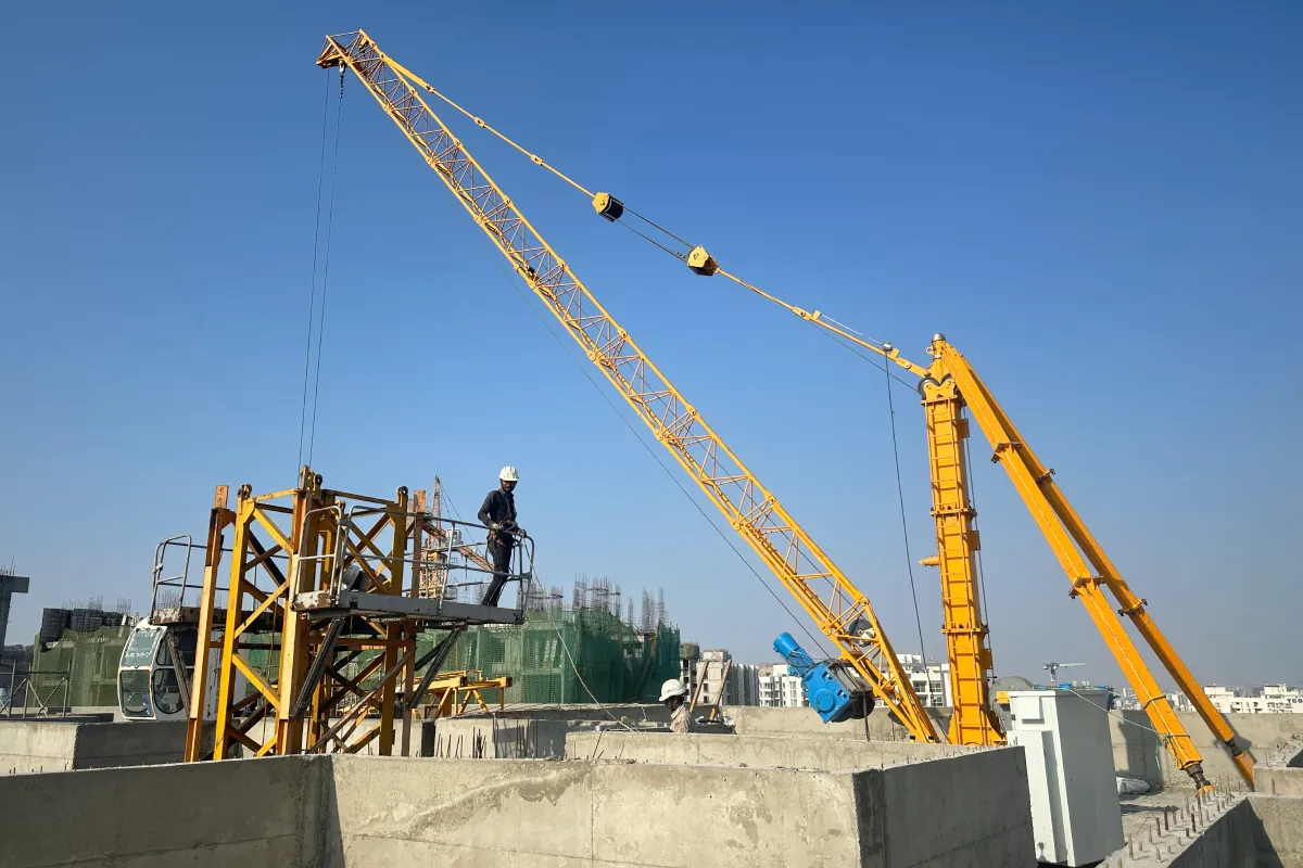 Derrick Cranes img
