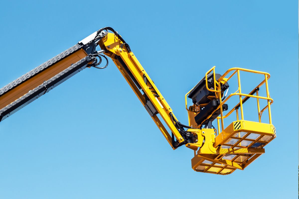 Lifting equipment (1)